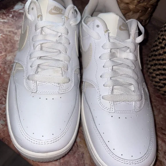 Nike Gamma White and Cream Women’s Sneakers - Picture 4 of 5